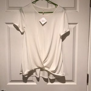 (3/$15) NWT twist hem top